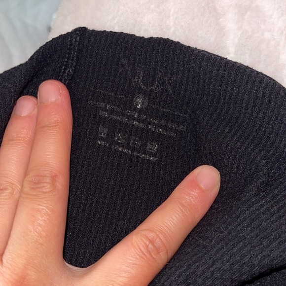 NUX legging for fitness and training with side mesh for ventilation pre owned - Picture 6 of 6